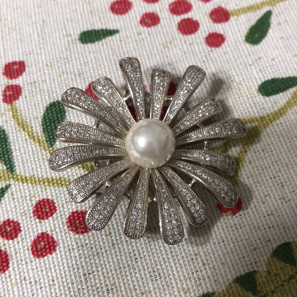 Sterling silver 925 chrysanthemums pearl brooch